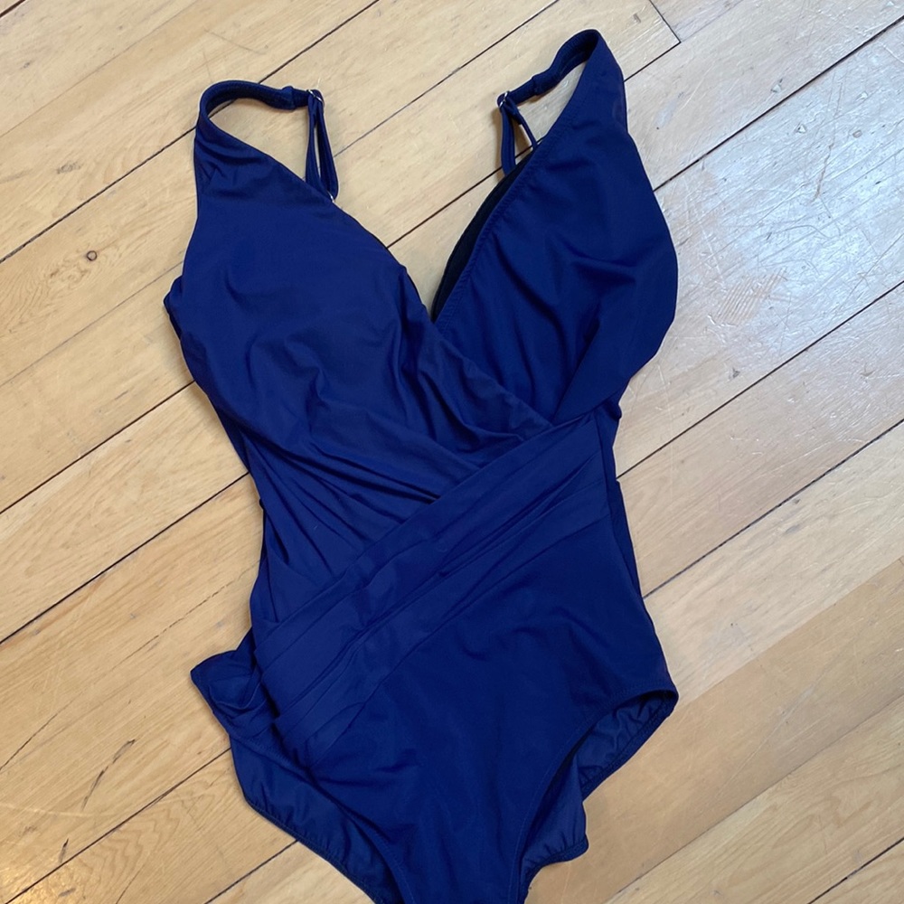 Very flattering bathing suit